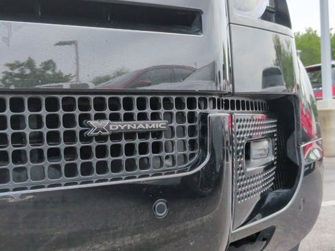 Used 2023 Land Rover Defender 110 X-Dynamic SE image 13