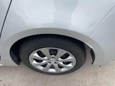 Used 2024 Toyota Corolla LE FWD image 12