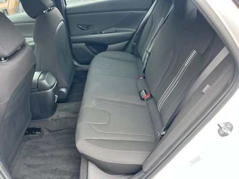 New 2025 Hyundai Elantra Sport FWD image 11