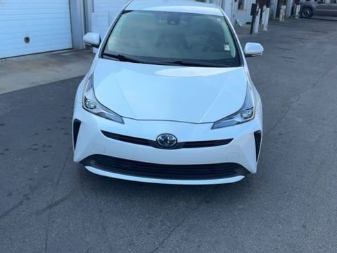 Used 2022 Toyota Prius L Eco FWD image 4