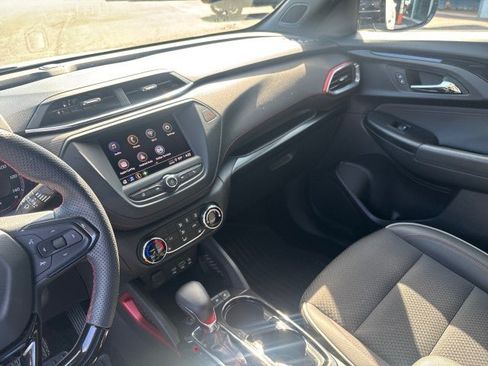 Used 2023 Chevrolet TrailBlazer RS FWD image 27