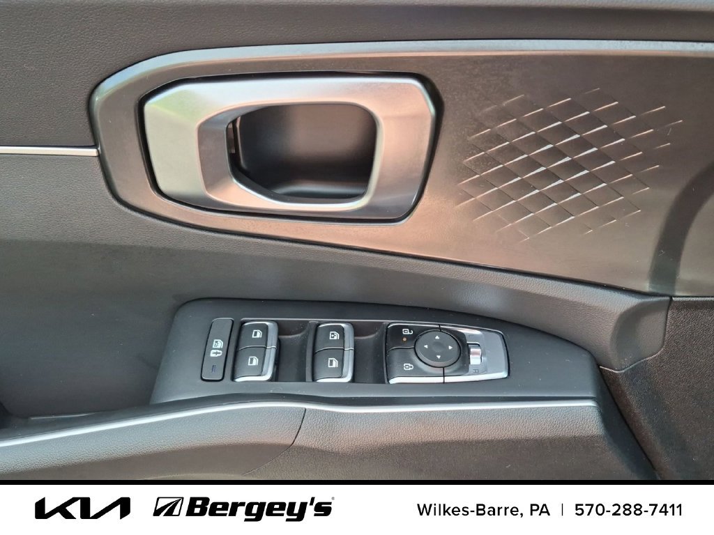 Certified 2026 Kia Sorento S w/ S Panoramic Sunroof Package AWD/4WD image 15