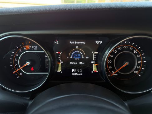 Used 2021 Jeep Wrangler Sport image 28