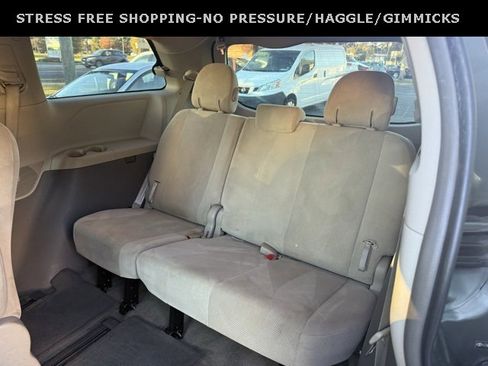 Used 2012 Toyota Sienna image 23