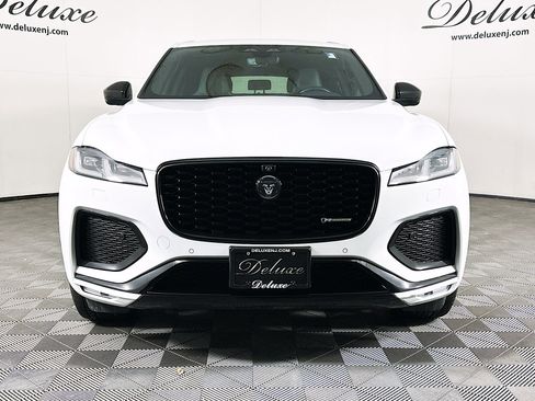 Used 2024 Jaguar F-PACE R-Dynamic S image 2