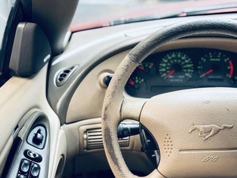 Used 2003 Ford Mustang Premium image 15