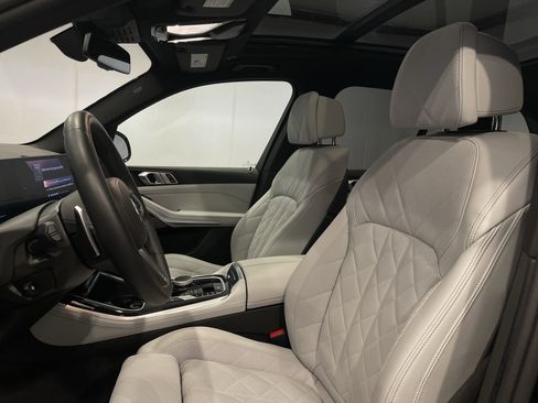 Used 2026 BMW X5 xDrive40i w/ M Sport Package image 14
