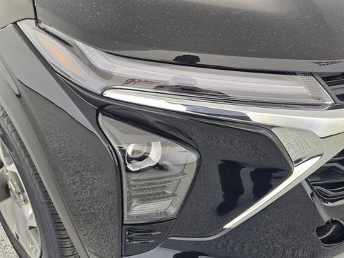 New 2026 Chevrolet Trax LT w/ Driver Confidence Package image 12