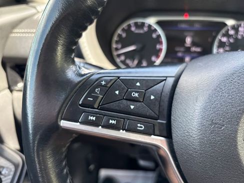 Used 2023 Nissan Sentra SV FWD image 12