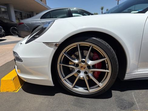 Used 2014 Porsche 911 Carrera 4S AWD/4WD image 11