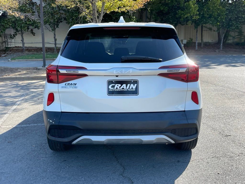 Used 2023 Kia Seltos LX AWD/4WD image 6