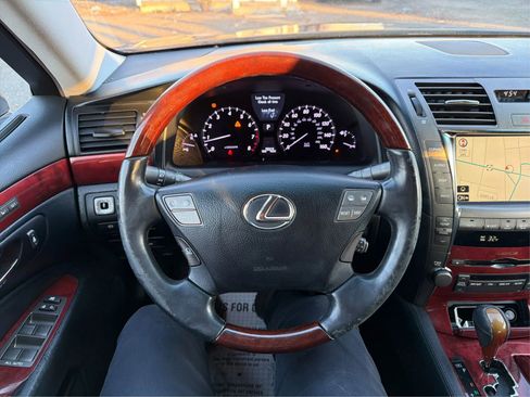 Used 2008 Lexus LS 460 w/ Comfort Pkg image 22