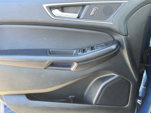 Used 2023 Ford Edge SEL image 25