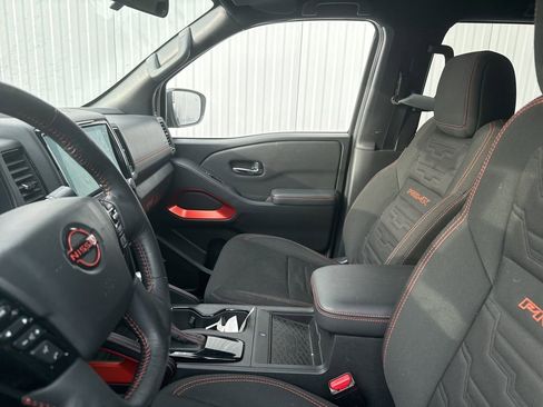 Used 2023 Nissan Frontier PRO-4X w/ Pro Convenience Package image 9