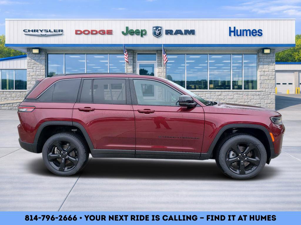 New 2026 Jeep Grand Cherokee Limited w/ Limited Altitude Package AWD/4WD image 2