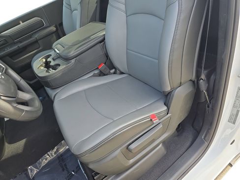 New 2026 RAM 2500 Tradesman AWD/4WD image 9