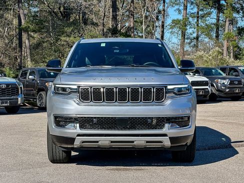 Used 2024 Jeep Wagoneer Series II w/ Flexible Seating Group image 3