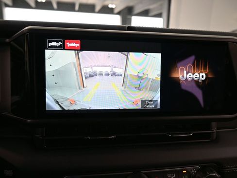 Used 2026 Jeep Gladiator Mojave AWD/4WD image 21