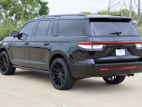 Used 2023 Lincoln Navigator L Black Label AWD/4WD image 6