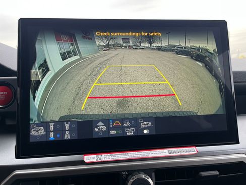 Certified 2025 Toyota 4Runner TRD Off-Road Premium image 22