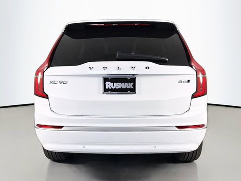 New 2026 Volvo XC90 B6 Plus w/ Protection Package Premier AWD/4WD image 6