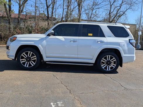 Used 2015 Toyota 4Runner Limited image 7