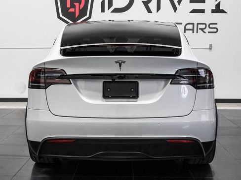 Used 2022 Tesla Model X image 12