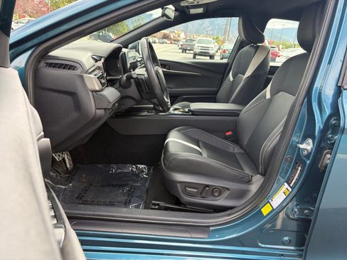 Used 2025 Toyota Camry SE FWD image 11