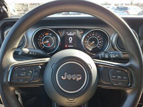 Used 2023 Jeep Wrangler Unlimited Sport AWD/4WD image 18