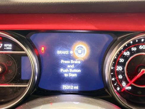 Used 2022 Jeep Gladiator Rubicon w/ LED Lighting Group image 11