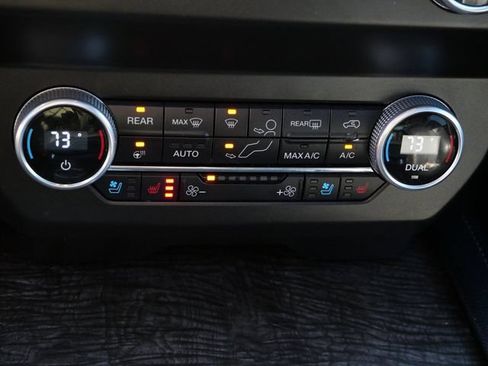 Used 2021 Ford Expedition Limited AWD/4WD image 22
