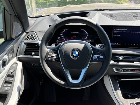 Used 2026 BMW X5 xDrive40i AWD/4WD image 18