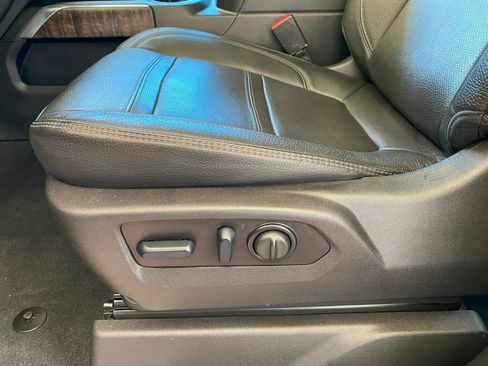 Used 2022 GMC Sierra 2500 Denali w/ Denali Black Diamond Edition image 16