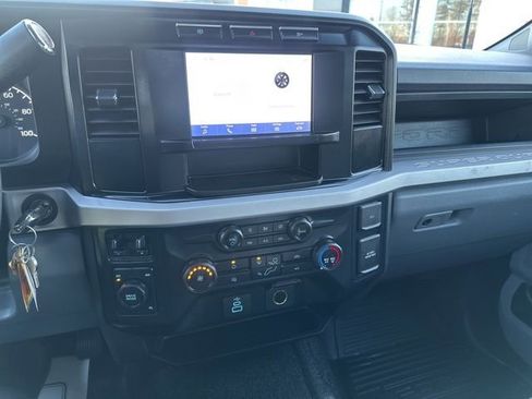 Used 2023 Ford F550 XL image 22