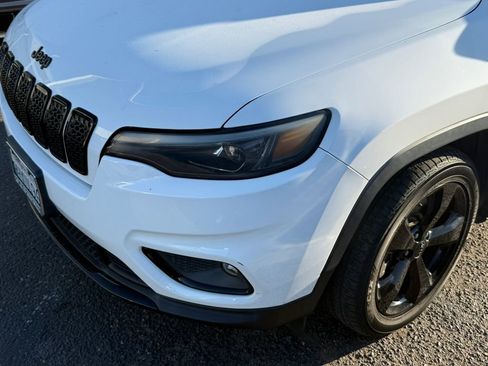 Used 2020 Jeep Cherokee Latitude Plus image 6