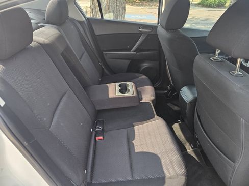Used 2010 MAZDA MAZDA3 i Touring FWD image 33