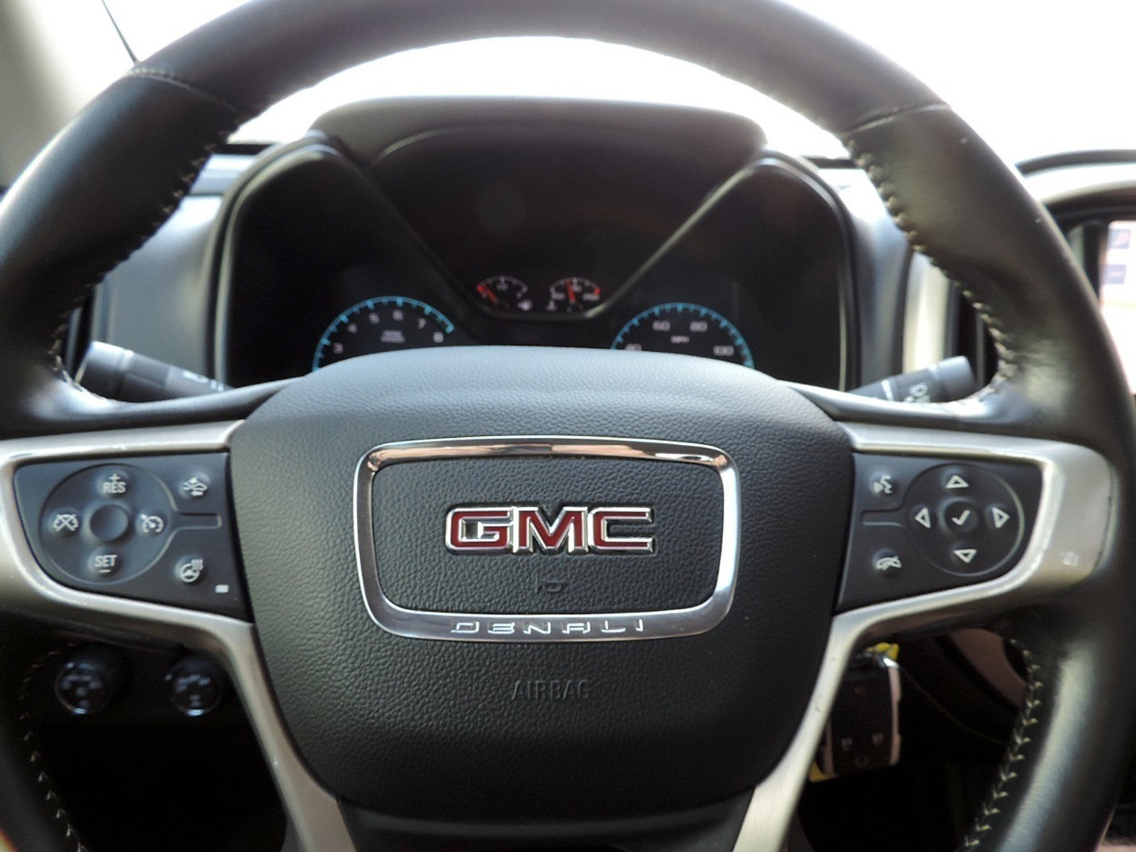 Used 2021 GMC Canyon Denali AWD/4WD image 24