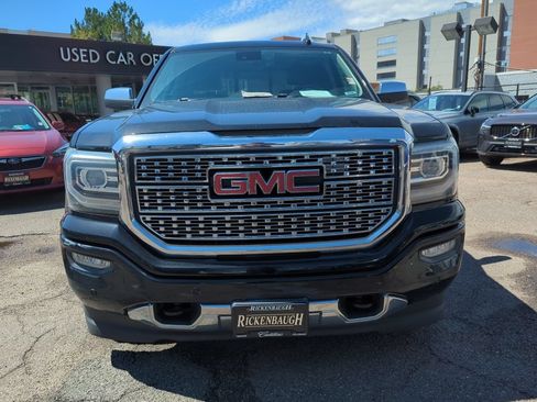 Used 2018 GMC Sierra 1500 Denali w/ Denali Ultimate Package AWD/4WD image 2