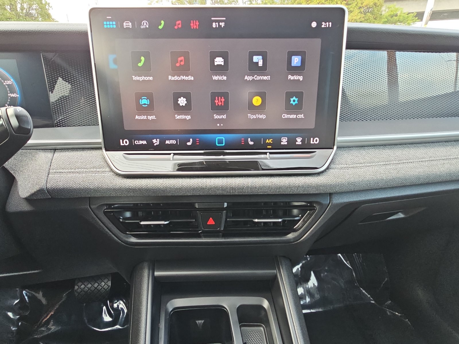 Used 2025 Volkswagen Tiguan S FWD image 19