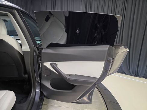 Used 2022 Tesla Model Y Performance AWD/4WD image 33