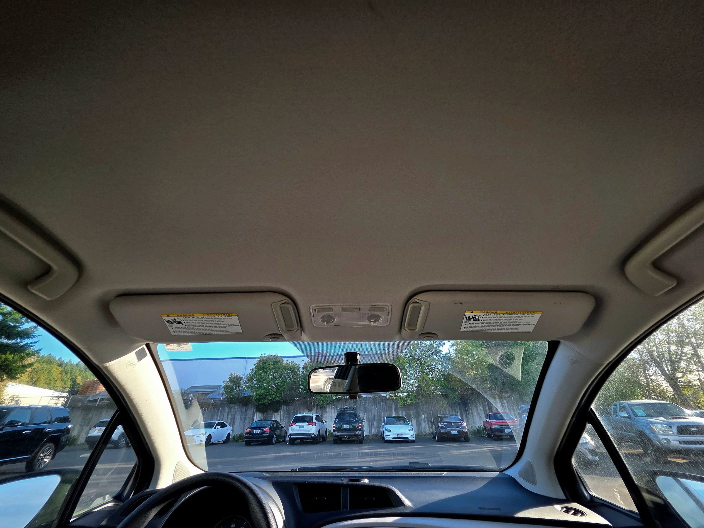 Used 2013 Toyota Yaris L FWD image 34