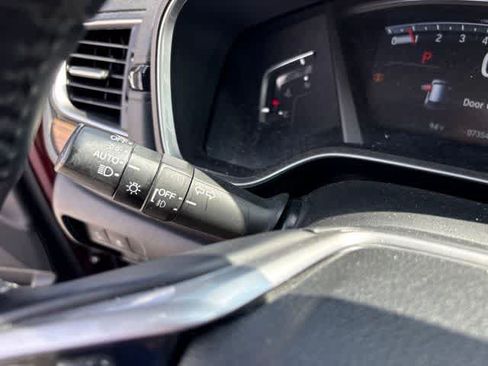 Used 2018 Honda CR-V Touring image 16
