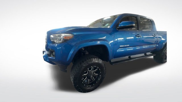 Used 2016 Toyota Tacoma TRD Sport RWD image 5