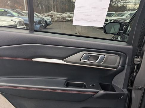 Used 2025 Ford Explorer ST-Line image 14