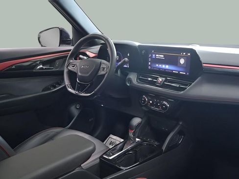 Used 2024 Chevrolet TrailBlazer RS w/ Convenience Package image 17