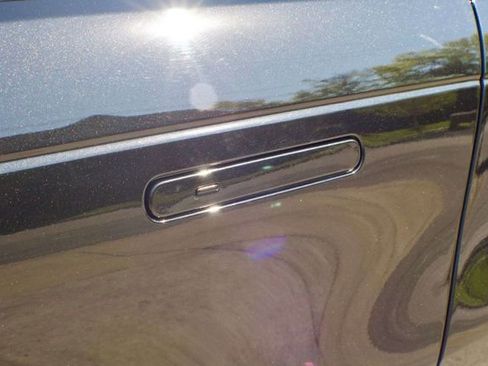 Used 2024 Land Rover Range Rover Sport SE image 16