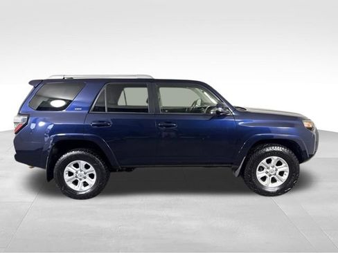 Used 2016 Toyota 4Runner SR5 Premium AWD/4WD image 10
