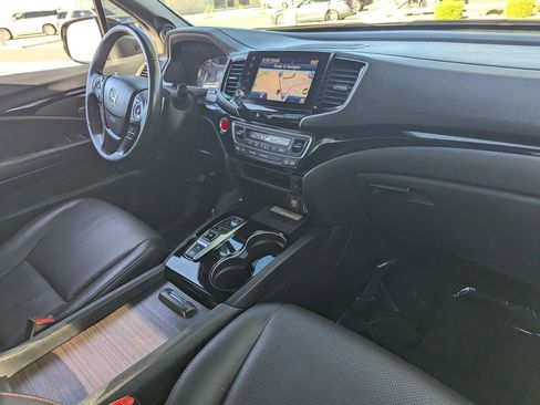 Used 2021 Honda Ridgeline Black Edition image 15