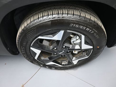 New 2025 Kia Seltos S image 13