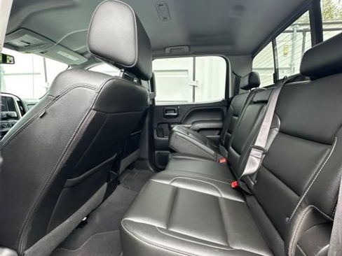 Used 2019 GMC Sierra 2500 SLT w/ Duramax Plus Package AWD/4WD image 10